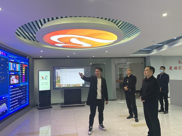 谢龙飞到仁寿县考察融媒体中心建设工作